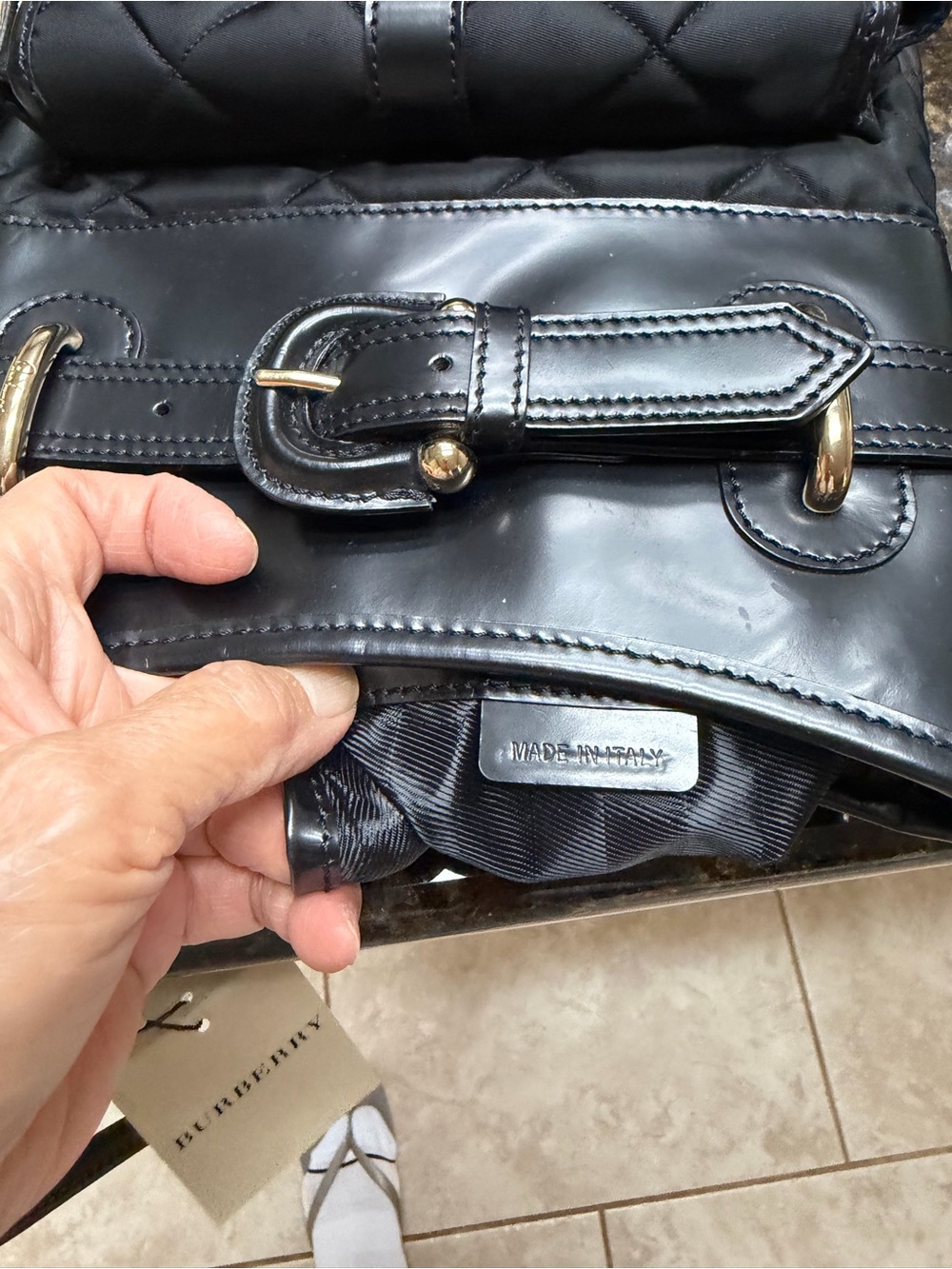 Burberry Black Quilted Shoulder /cross body Bag with Gold-Tone Hardware - Picture 5 of 9
